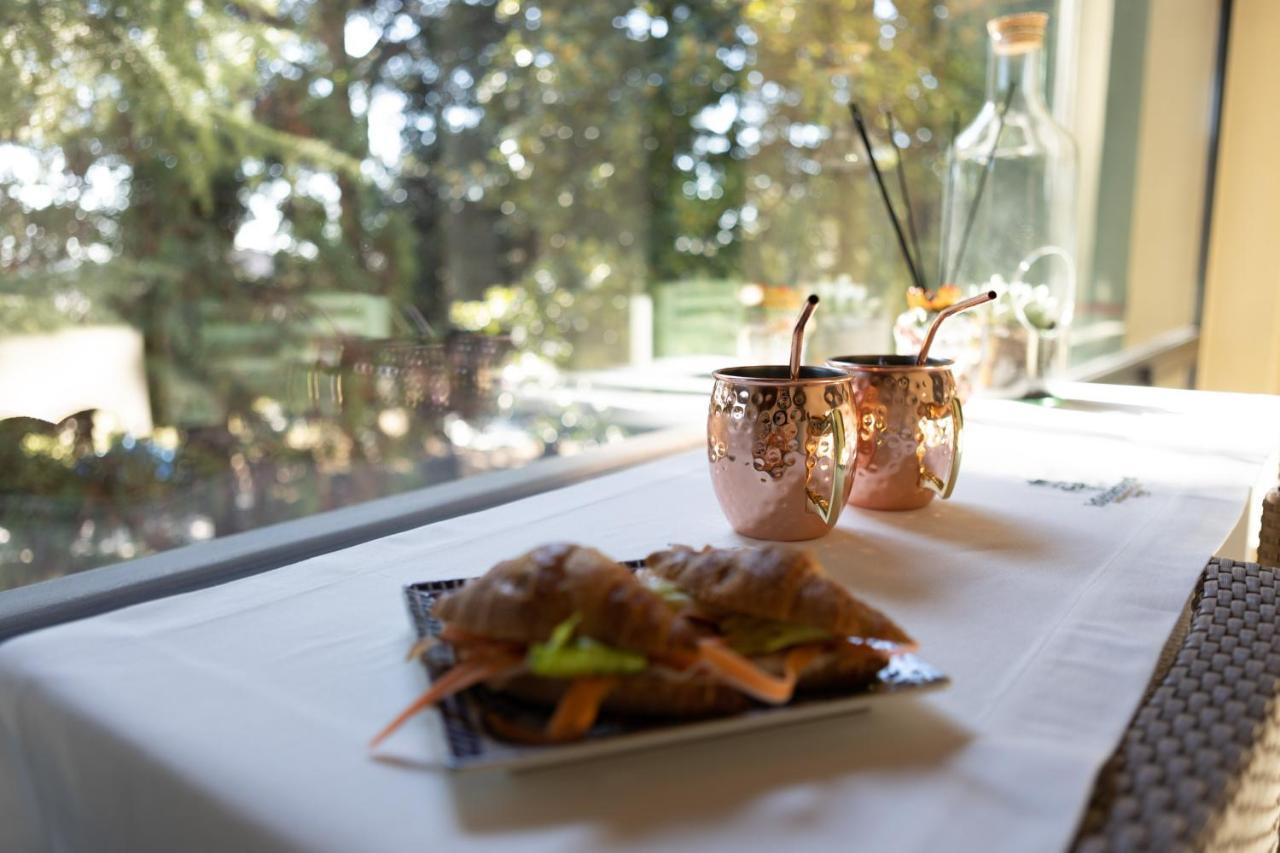 Lo Schiaccianoci Bed&Breakfast De Charme Scanzorosciate Екстер'єр фото